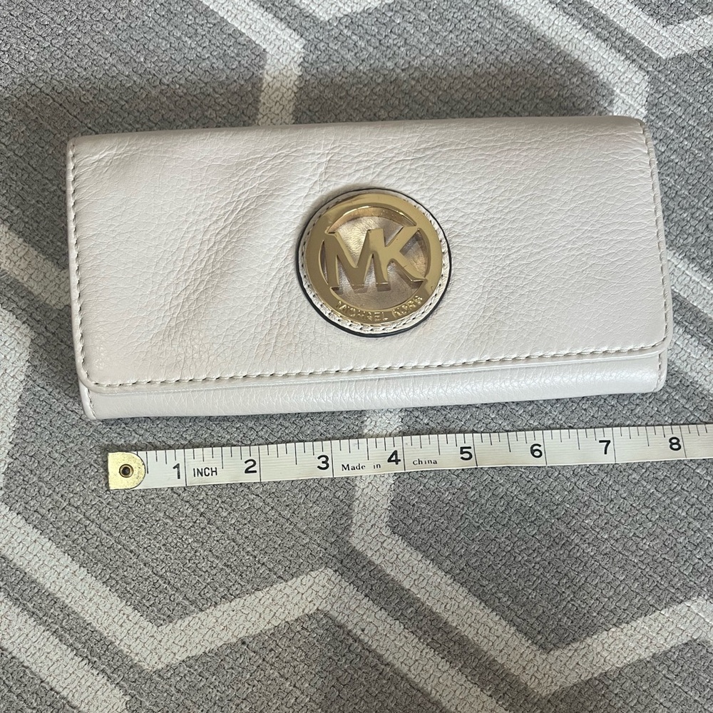 Michael Kors White Wallet with Gold Emblem